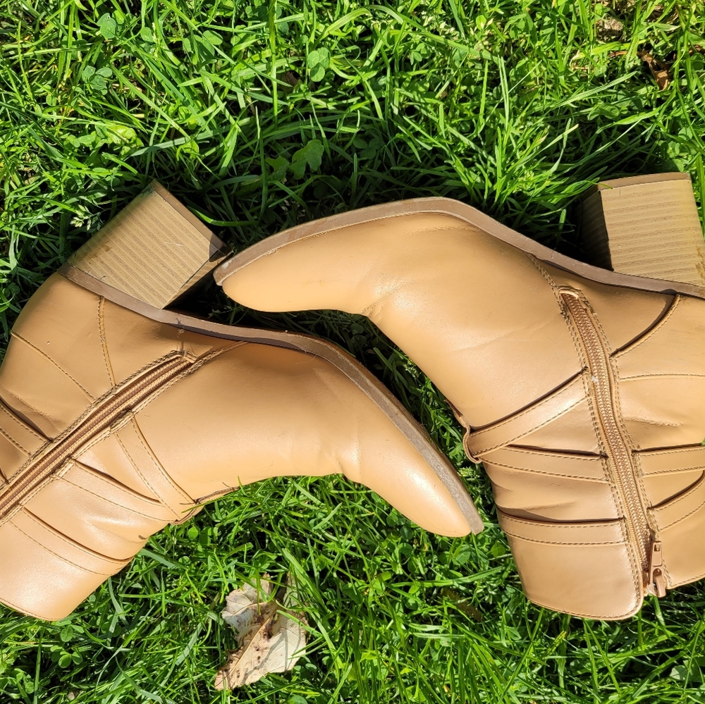 Tan fall booties - Picture 4 of 6